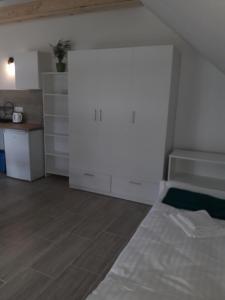 Paprotówka apartament WIOSENNY