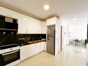 Beachside Bliss Apartment