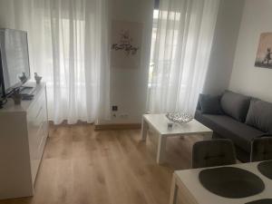 Modernes 60m2 Apartment mit Gartenblick - Hundefreundlich nähe Westbahnhof T5