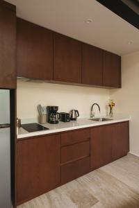 Luxury Loft with Pools, Gym, Rooftop and Panoramic Views