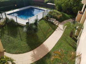 Residence , entre Cannes et Antibes plage a pied, gare, piscine, garage privé