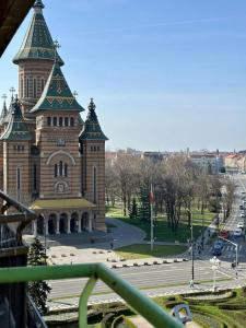 City Center Apartment With Balcony