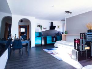 Terminal Design Apartment - Terrasse & waipu TV, nahe Stuttgart Messe & Böblingen