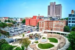 The Downtown Moxie! - 温斯顿·塞勒姆