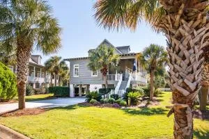 A 4 Bedroom House in Gated Litchfield By the Sea - North Litchfield Beach