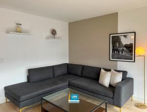 Modern 2BR with Balcony in Miraflores