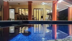 CASA DE PLAYA CON PISCINA EN PUNTA LEONA - Las Agujas