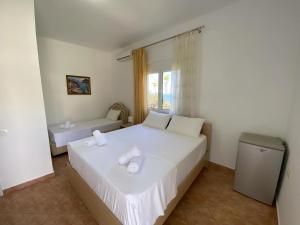 Yard Paradise Rooms Dhermi