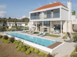 Grandiose Brac Villa | Villa Mediteranea | 6 Bedrooms | Infinity pool & Outdoor Movie Theatre | Skrip