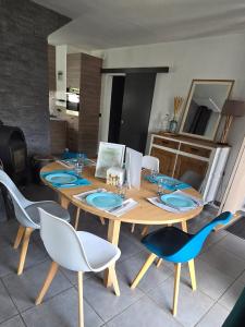 Villas Le havre de paix - Maison familiale avec piscine et climatisation : photos des chambres