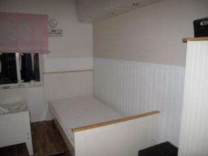 2 bedroom luxury apartment seafront, free pick up!