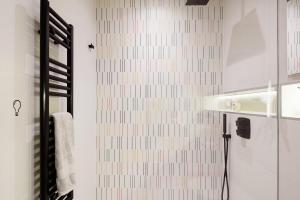 Modern Apartment & Rooms at Charing Cross