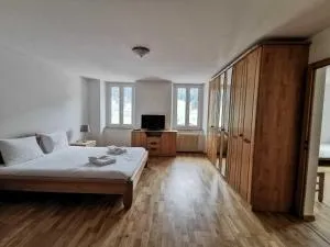 Hôtel du Crêt de l'Anneau - Saint Aubin Sauges