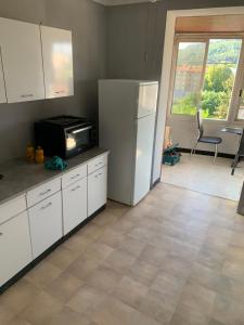 Maisons d'hotes Chambre privee dans Maison d-hotes 10 minutes a pied de la gare et du centre : photos des chambres