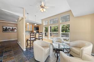 Dog-Friendly 4BR on 200 Acres with River Access