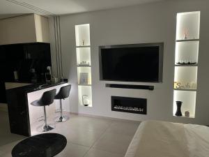 Apartman JJ Vladimira Rolovic 09 17