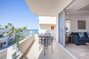 Oceanview Balcony RoofPool Steps to Malecón