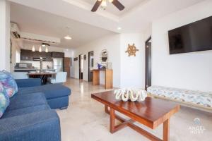 Oceanview Balcony RoofPool Steps to Malecón