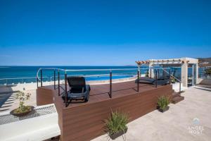 Oceanview Balcony RoofPool Steps to Malecón