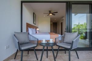 New Condo Roof Pool with Gym and WiFi near 5th half Blk Kids Ok