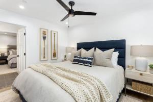 New Luxe Home 6BD 5BA Great and Bonus Rooms 2 Decks AC Dogs eBikes