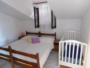 Apartments by the sea Pisak, Omis - 22946