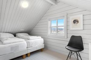 Spacious 4-Bedroom Home in Southern Iceland