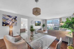 Beautiful 1 BED 1 BTH • Brickell