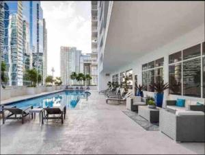 Exquisite 1 Bed • 33 Floor •Brickell • Ocean Views