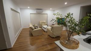 Brand New House in Lakes Entrance