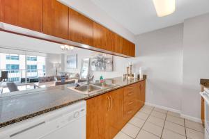 35th floor 1 BED 1 BTH • Brickell • Ocean View