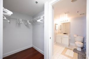 Splendid 1 Bed Apartment • Brickell • Water Views