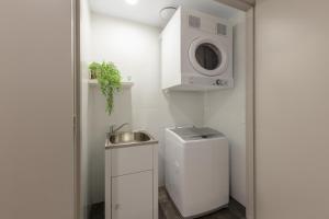 Studio Suite room in Meriton Suites North Ryde