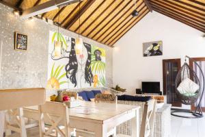 Villa Salya - 3BR - Private Pool - 1min walk to La Favela!