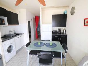 Studio avec Terrasse et Parking au Grau-du-Roi - FR-1-307-256