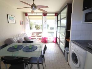Studio avec Terrasse et Parking au Grau-du-Roi - FR-1-307-256