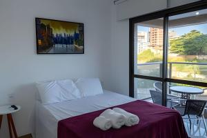 H.E 301 · Lindo Apt com Varanda - Caminho das árvores