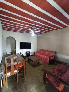 Casa espaçosa com Piscina e Churrasqueira em Penedo