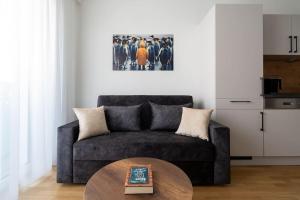 Cute 1BR Hideaway & City Quick by HM