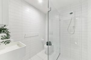 A Stylish & Modern 2BR Apartment Fantastic Views