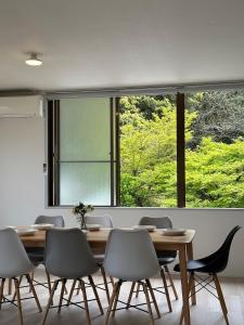 b hotel Kaniwasou 201 2BR Apt, Near Itsukushima Shrine, For 12 Ppl