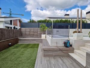 BEACH HOUSE with swimming pool