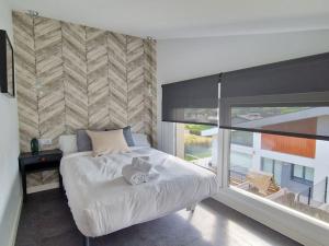 BEACH HOUSE with swimming pool