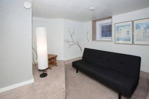 Greenlake Little Oasis- B