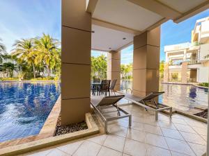 Hua Hin Blue Lagoon-Pool Access