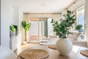 Stunning modern apartment at La Torre Golf Resort AO2831