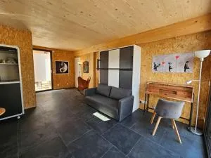 Studio indépendant avec terrasse - 勒韦西内