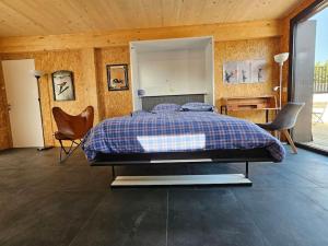 Studio indépendant avec terrasse