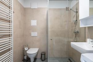 Elegant 1BR Flat with Balcony by HM