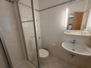 ABM Apartment 33